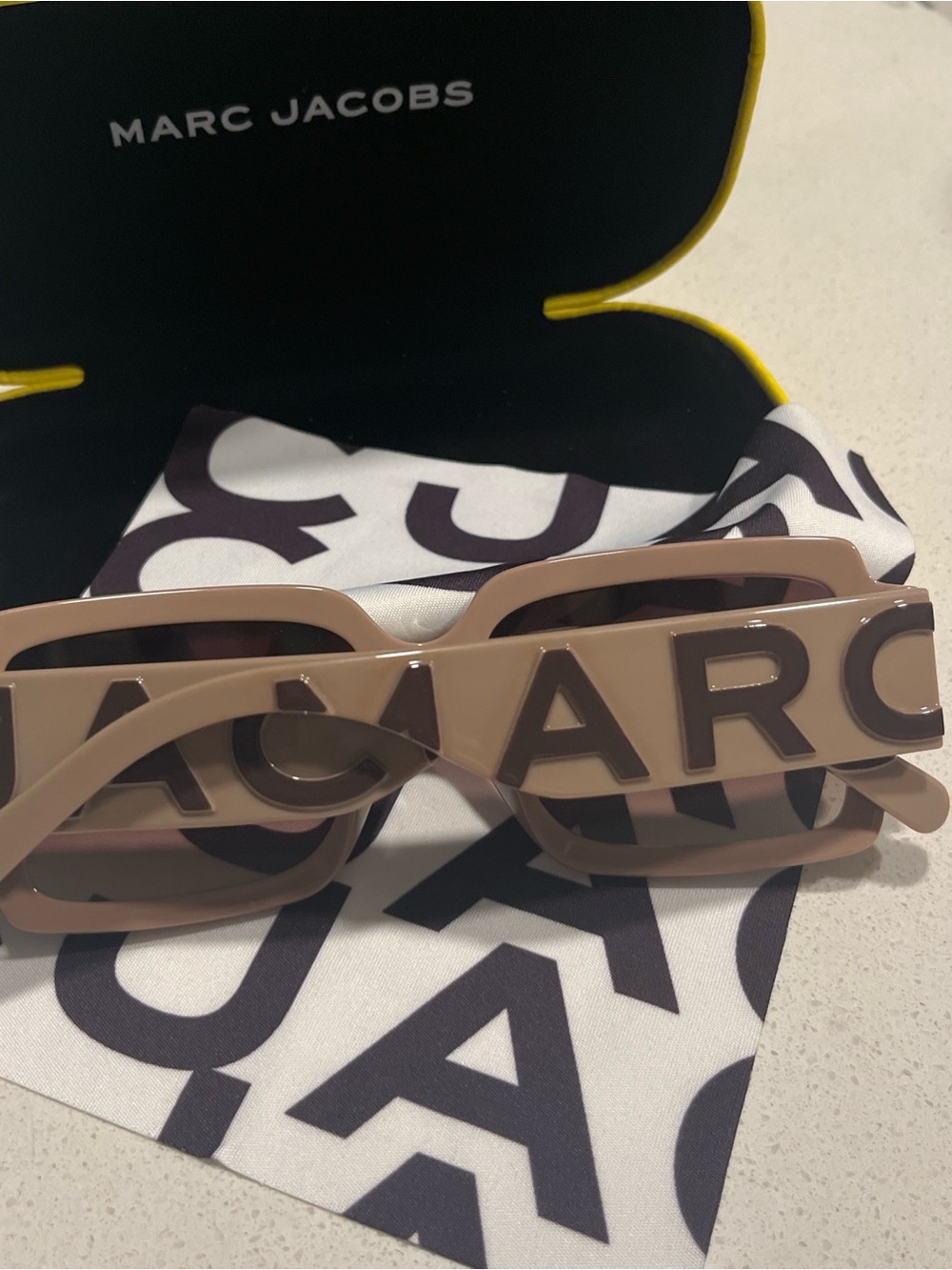Marc Jacobs Rectangular Sunglasses BRAND NEW - Picture 1 of 8